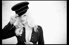 Model Sophia 
